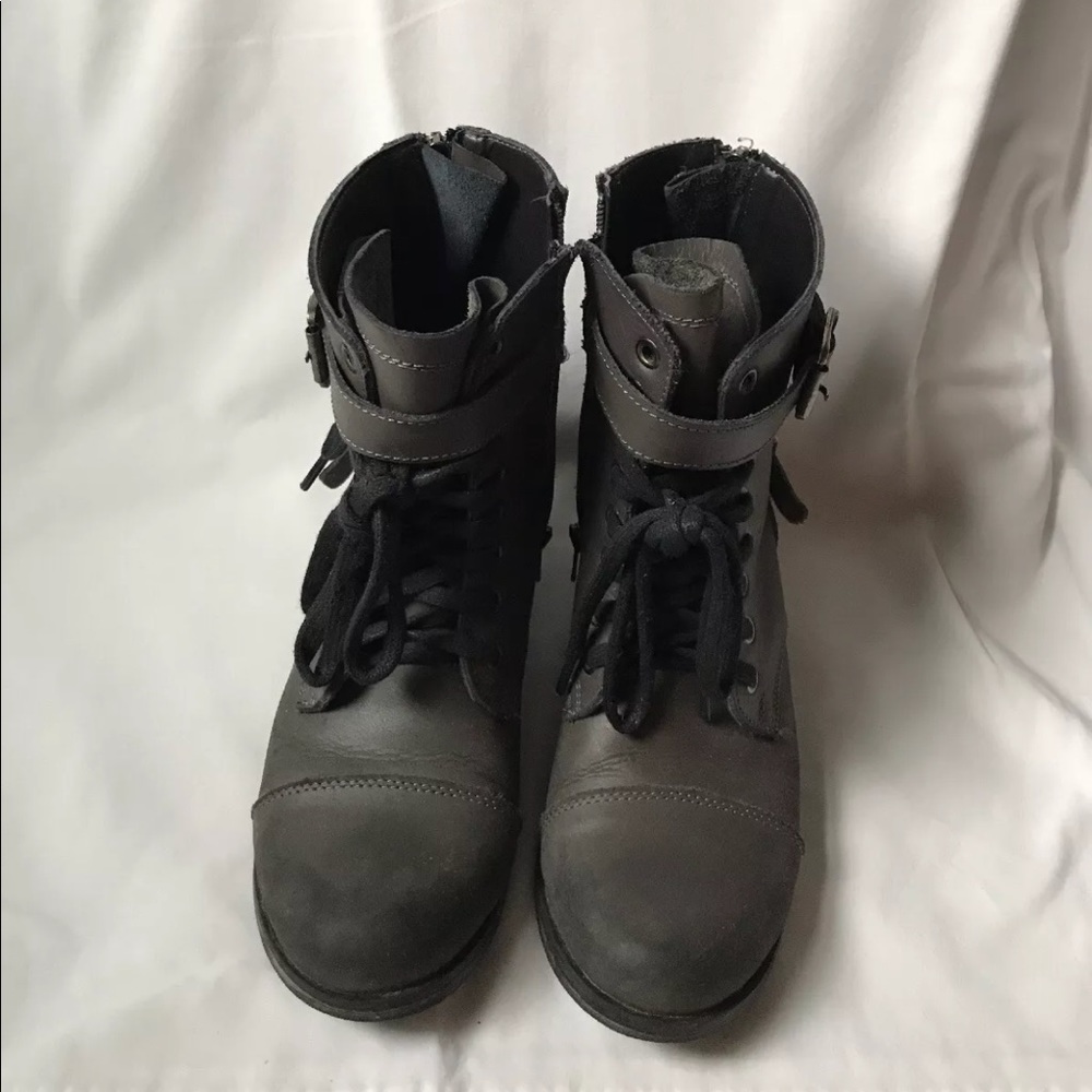 Dolce Vita gray booties size 7.5